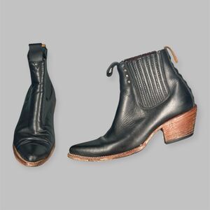 PSKaufman No. 1001 Freeway Chelsea Boot Womens Size 7 B Black Pointed Toe Cowboy